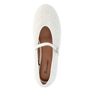 NWT No Boundaries Women's Faux Shearling Mary Jane Flats White Sherpa Size 9.5